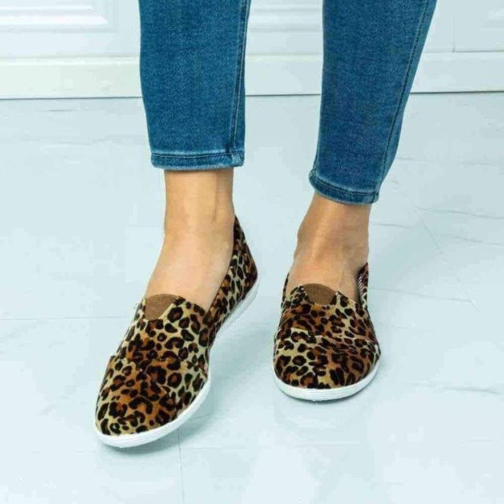 Forever Link Slide On Canvas Shoe In Leopard Print Brand New size 8.5
